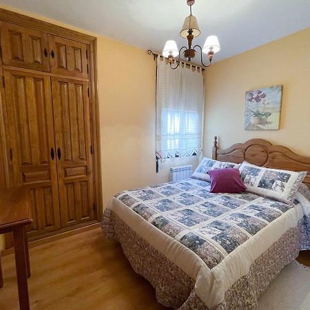 Апартаменты La Nava De Gredos Acogedor Piso Con Vistas Наварредонда-де-Гредос Экстерьер фото